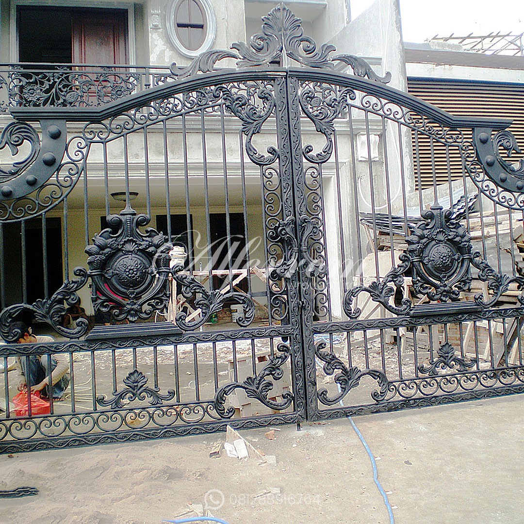 Pintu Gerbang Klasik Alumunium Cetak